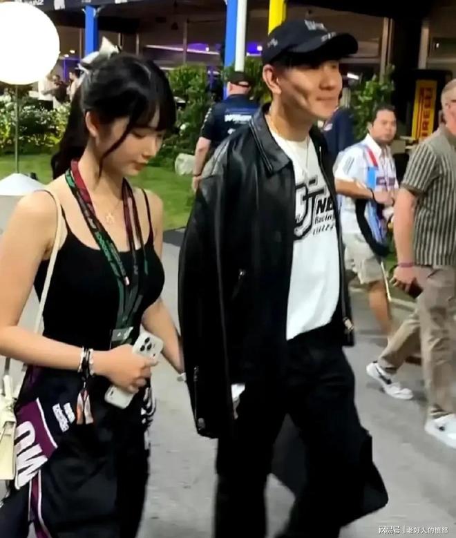 中国女足半场仅1射！媒体人热议：踢得比想象的好，邵子钦太重要
