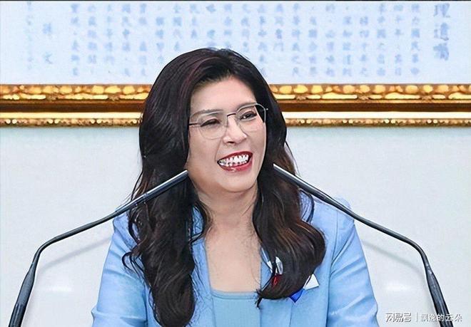 官方：邓卓翔再次出任武汉三镇主教练，并继续兼任体育总监